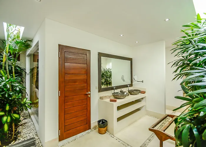 Villa Nala Tropical 3Br Oasis In Seminyak Seminyak
