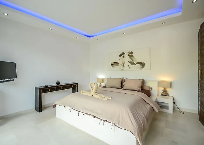 Villa Nala Chic 3Br Pool Escape Seminyak