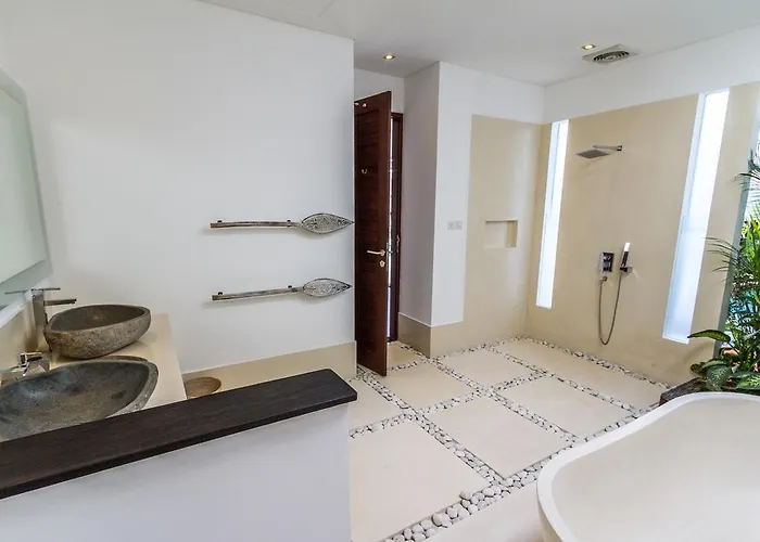 Villa Nala Tropical 3Br Oasis In Seminyak Сasa de vacaciones *